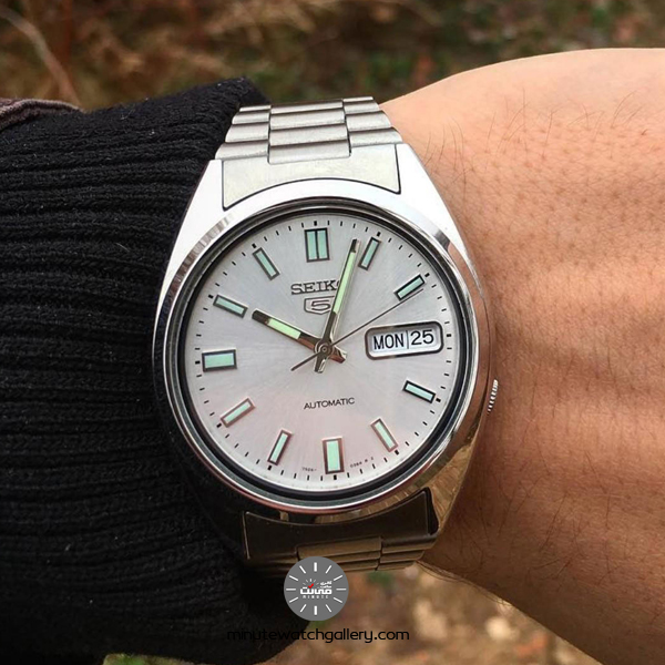 SNXS73J1